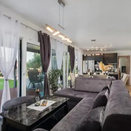 Private Lumianni- 2 Holiday park