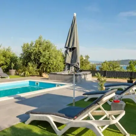 Holiday park Private Lumianni- 2 Kastela